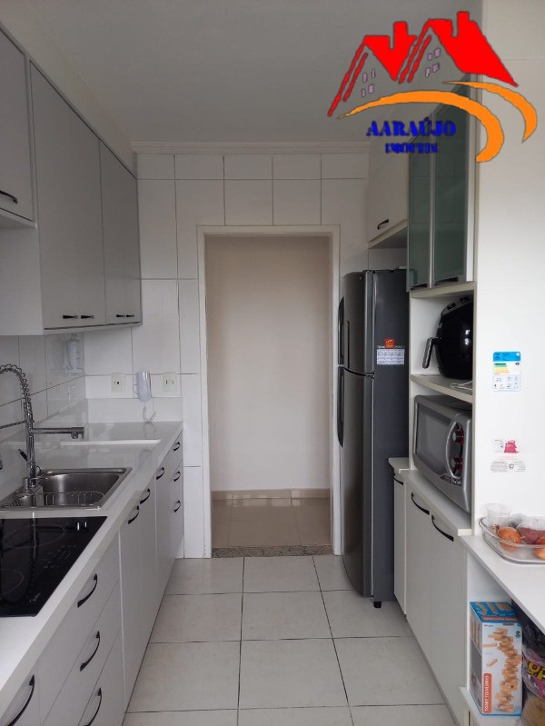 Apartamento à venda com 2 quartos, 64m² - Foto 24