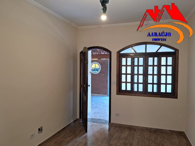 Casa à venda com 3 quartos, 134m² - Foto 4