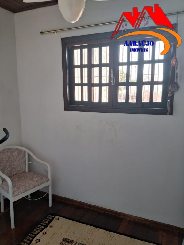 Casa à venda com 4 quartos, 200m² - Foto 31