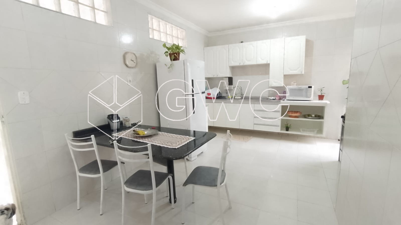 Casa à venda com 4 quartos, 200m² - Foto 12