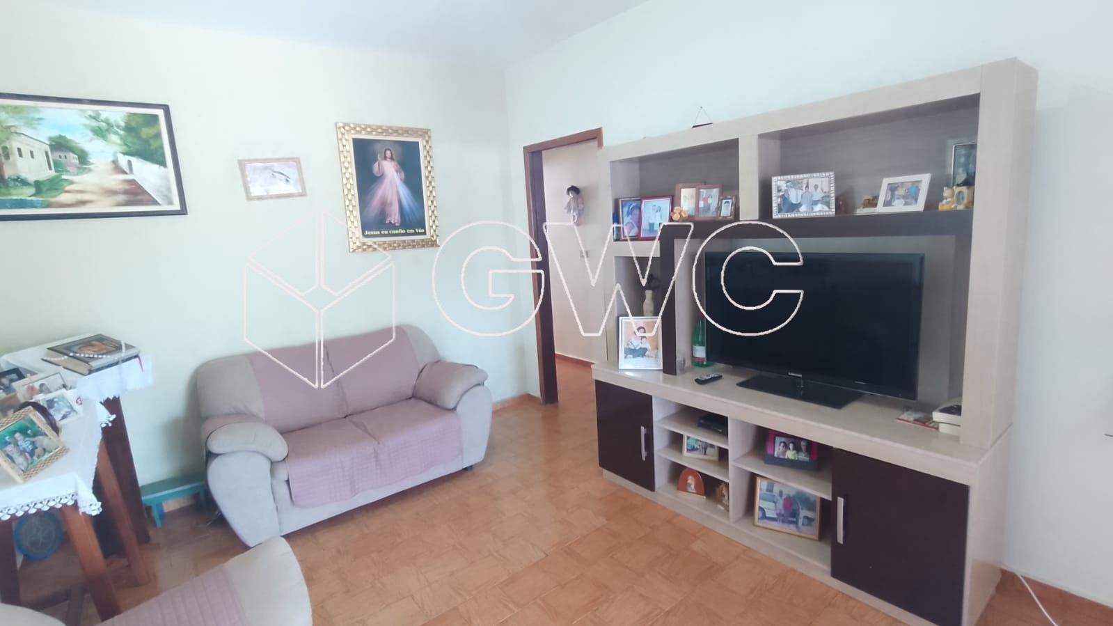 Casa à venda com 3 quartos, 250m² - Foto 1