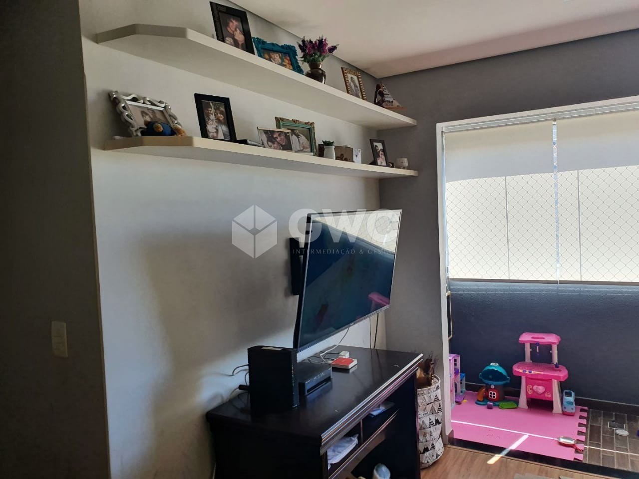 Apartamento à venda com 3 quartos, 85m² - Foto 2