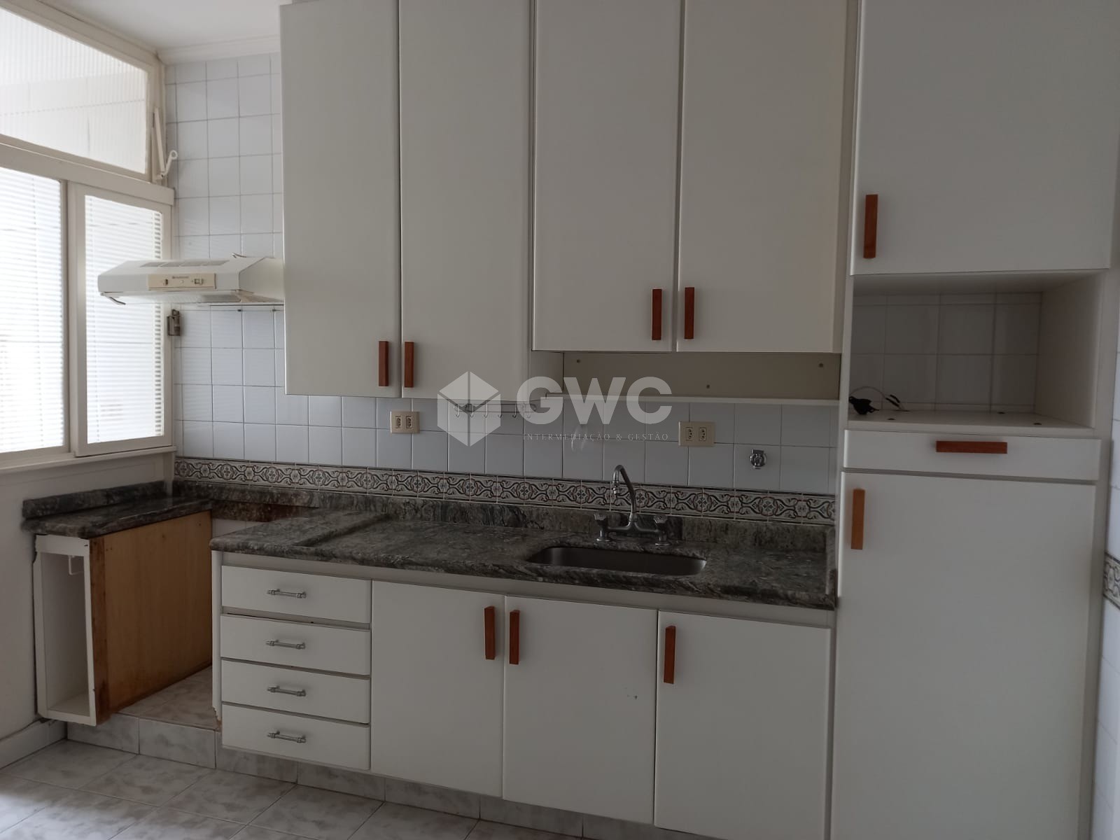 Apartamento à venda com 3 quartos, 120m² - Foto 4