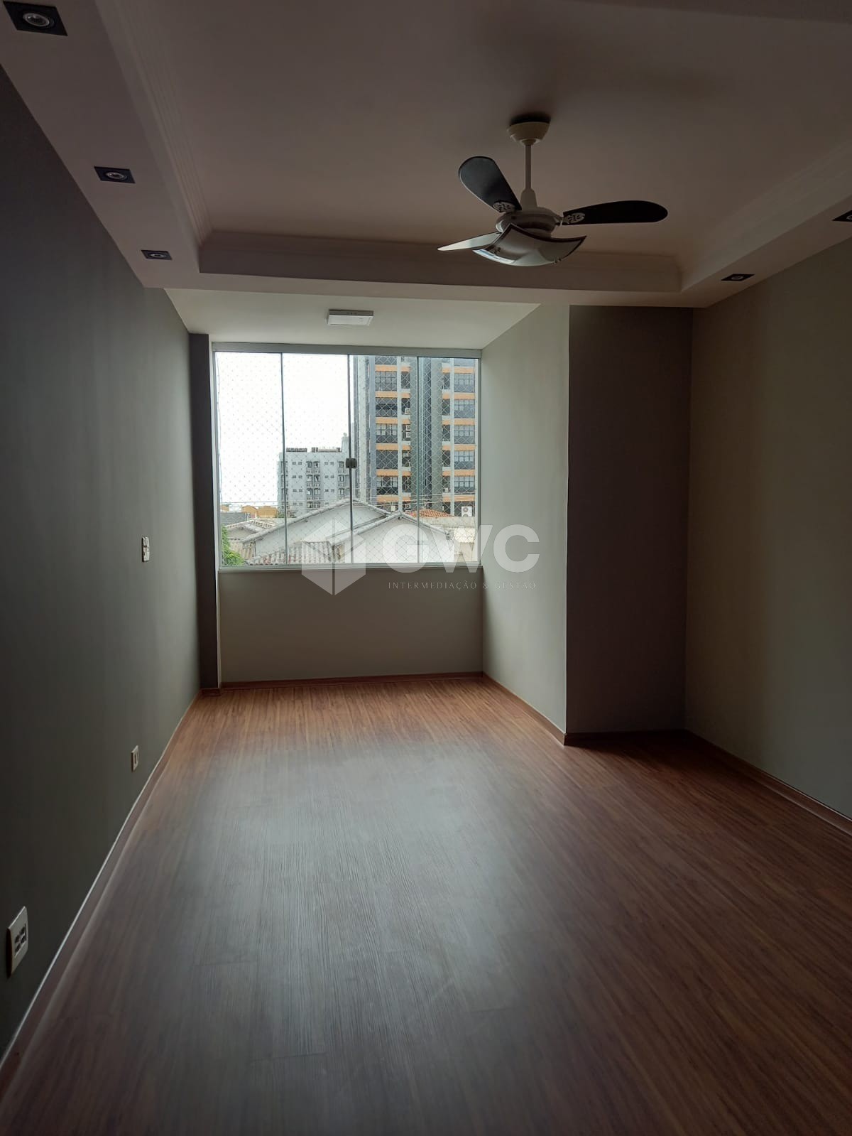 Apartamento à venda com 3 quartos, 120m² - Foto 1