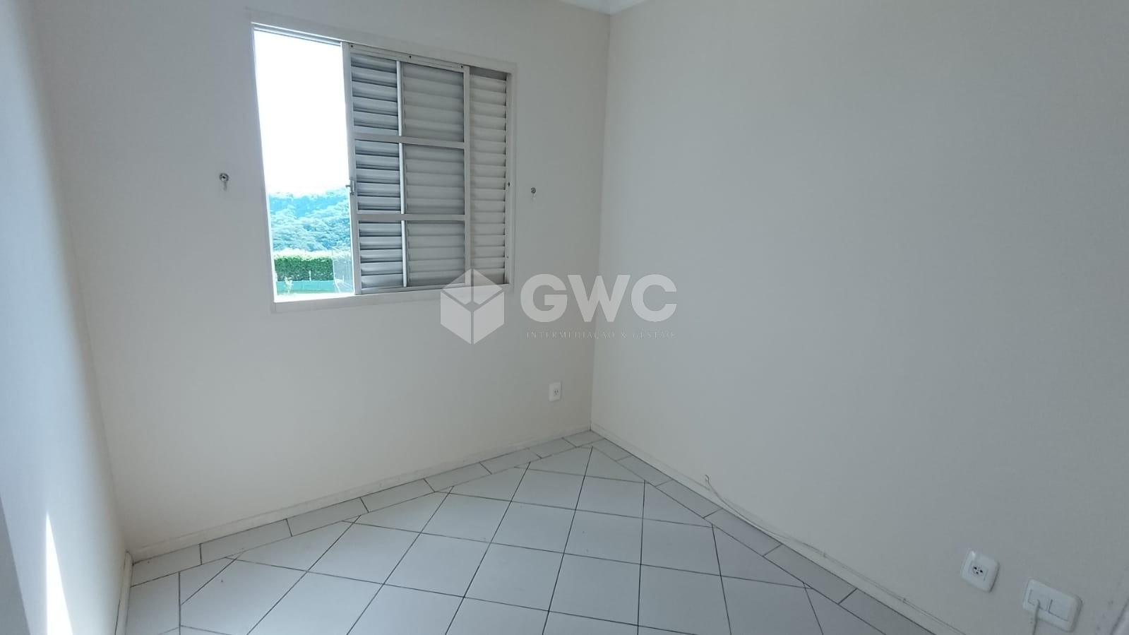 Apartamento à venda com 3 quartos, 1250m² - Foto 4