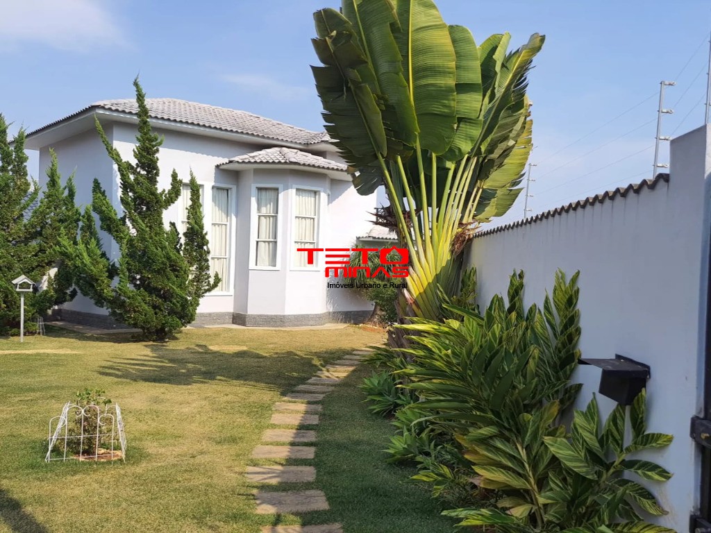 Casa à venda com 3 quartos, 248m² - Foto 2