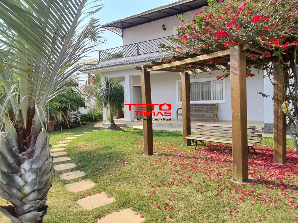 Casa à venda com 3 quartos, 248m² - Foto 3