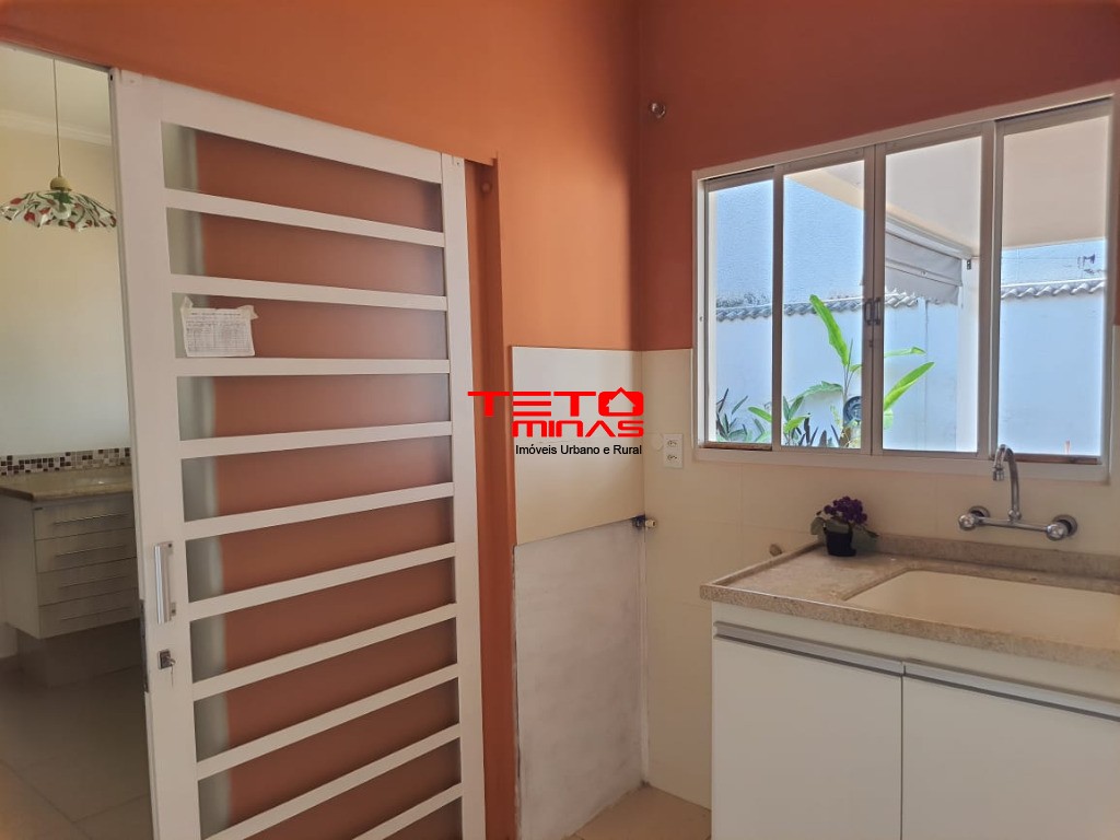 Casa à venda com 3 quartos, 248m² - Foto 23