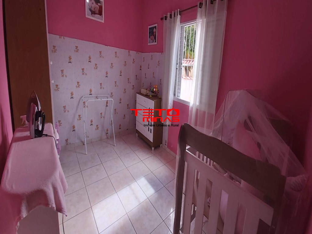 Casa à venda com 3 quartos - Foto 1