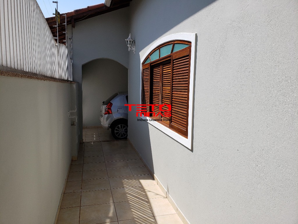 Casa à venda com 4 quartos - Foto 3