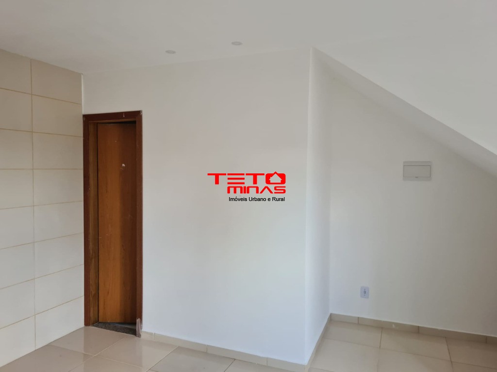 Casa à venda com 2 quartos, 90m² - Foto 9