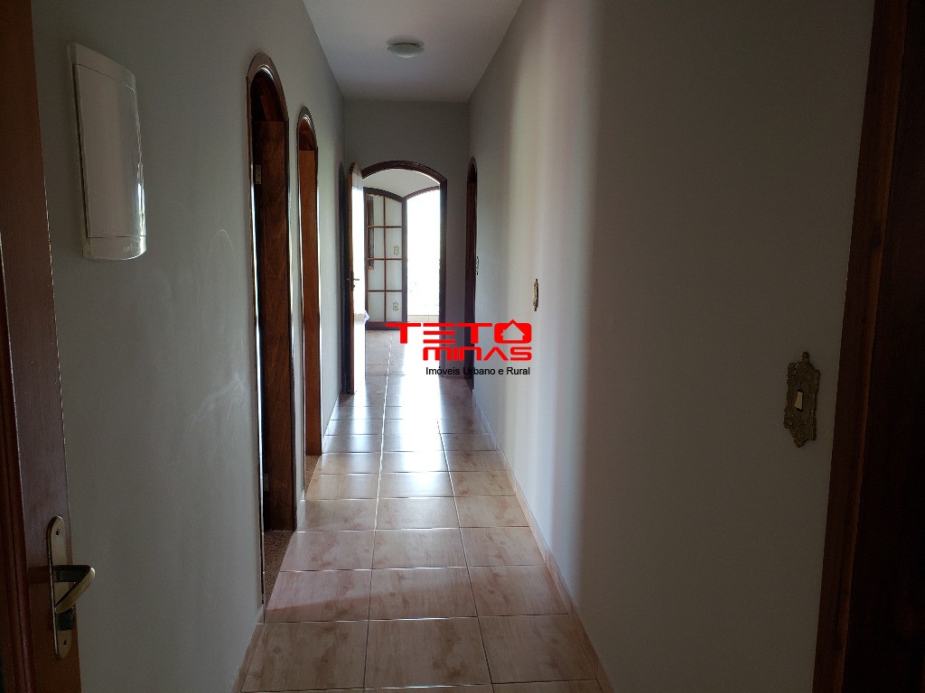 Casa à venda com 4 quartos, 310m² - Foto 12