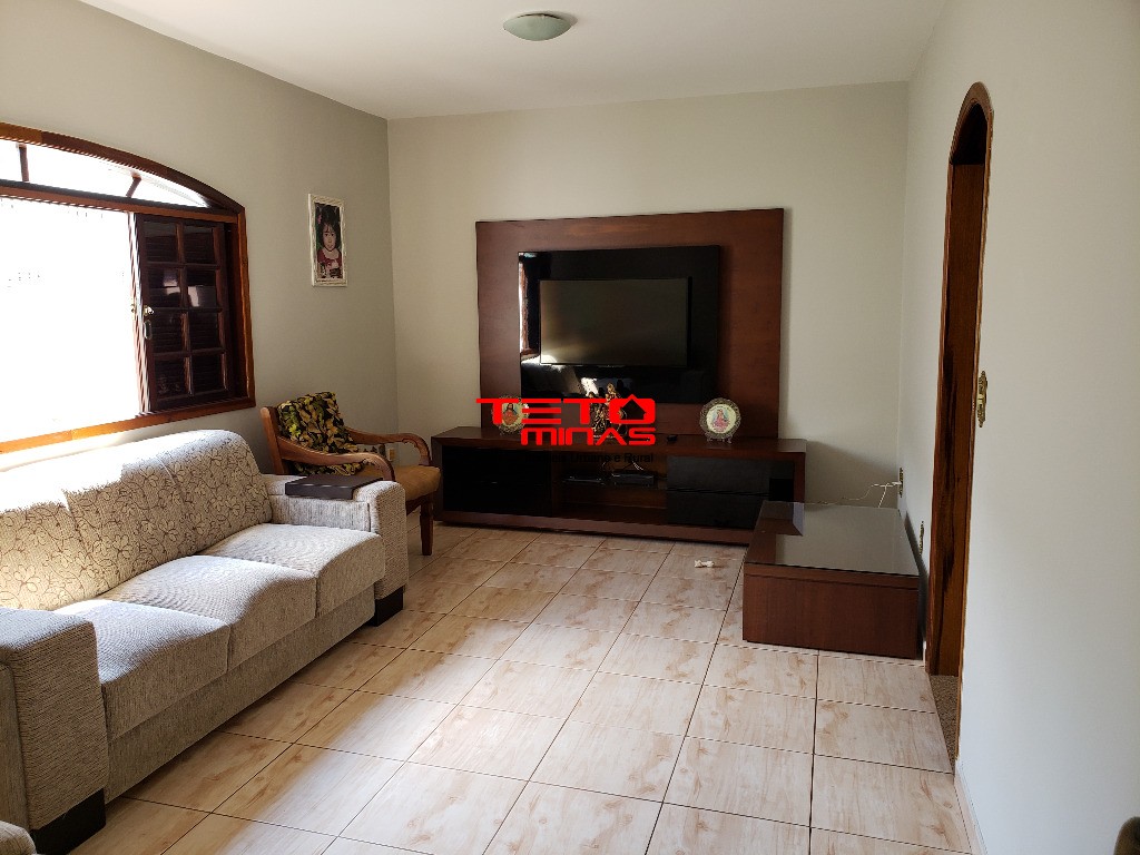 Casa à venda com 4 quartos, 310m² - Foto 6