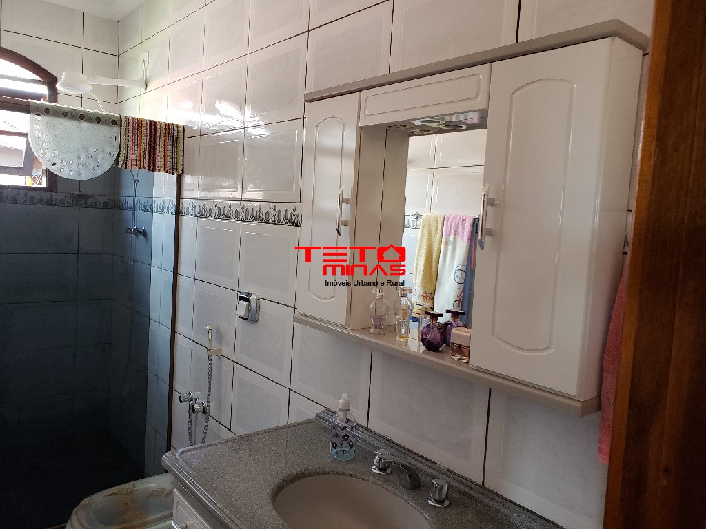Casa à venda com 4 quartos, 310m² - Foto 32