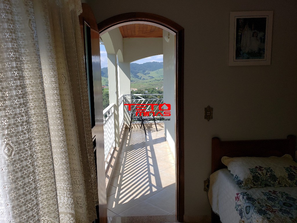 Casa à venda com 4 quartos, 310m² - Foto 26
