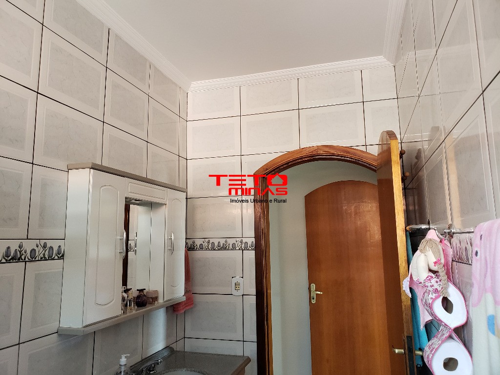 Casa à venda com 4 quartos, 310m² - Foto 37