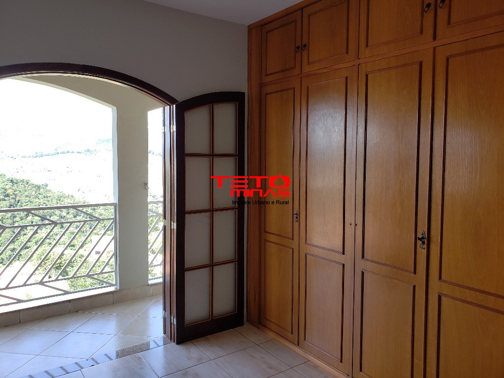 Casa à venda com 4 quartos, 310m² - Foto 42