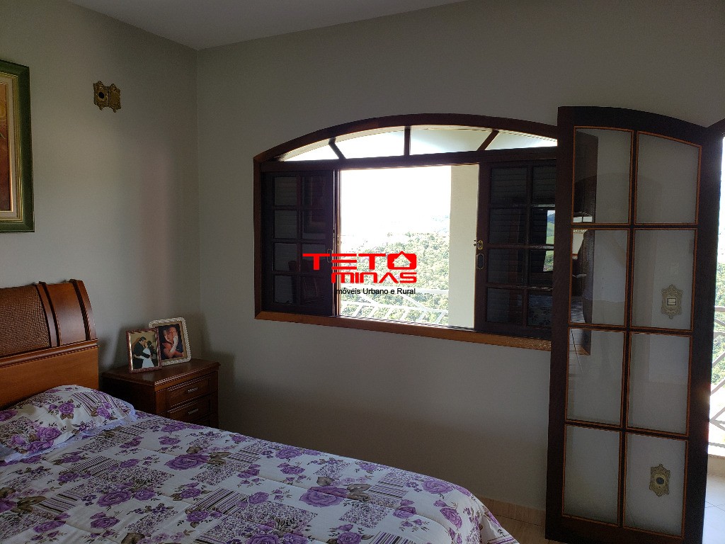Casa à venda com 4 quartos, 310m² - Foto 40