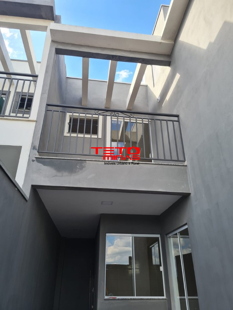 Casa à venda com 2 quartos, 90m² - Foto 8