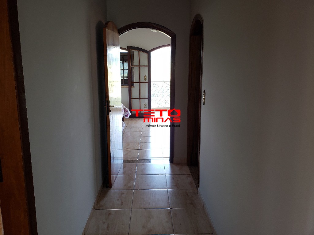 Casa à venda com 4 quartos, 310m² - Foto 18