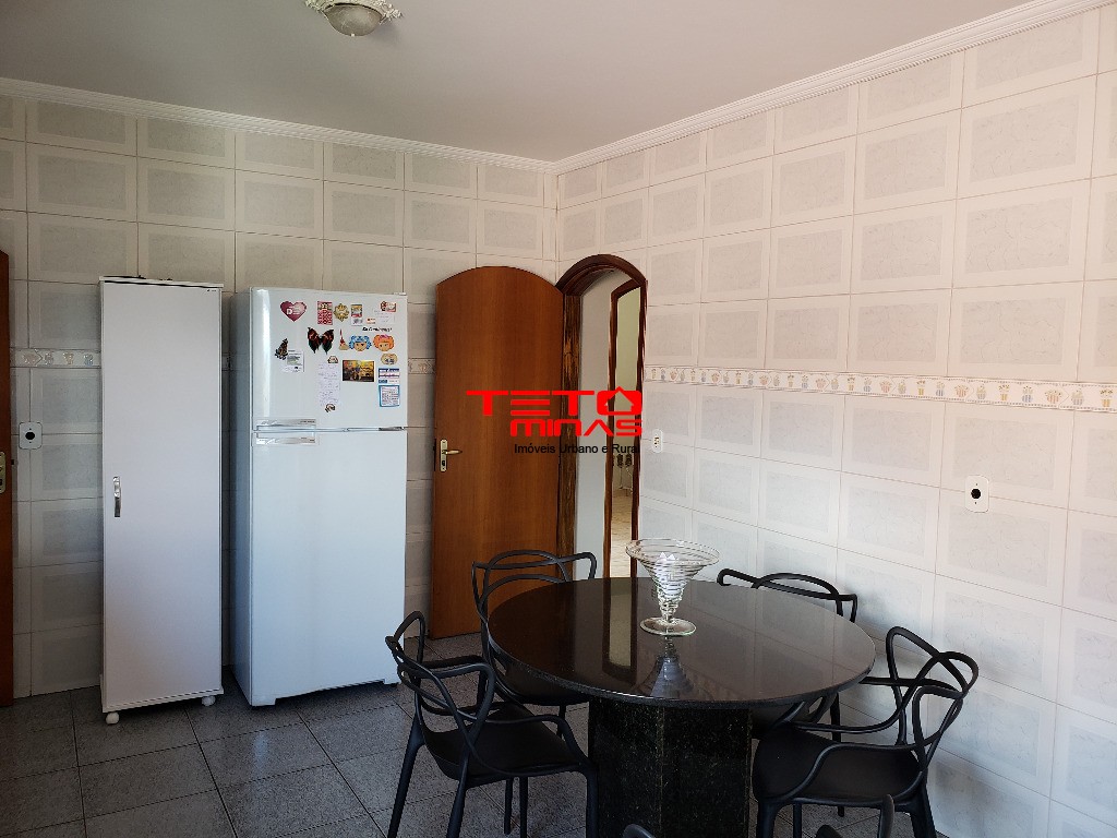 Casa à venda com 4 quartos, 310m² - Foto 65