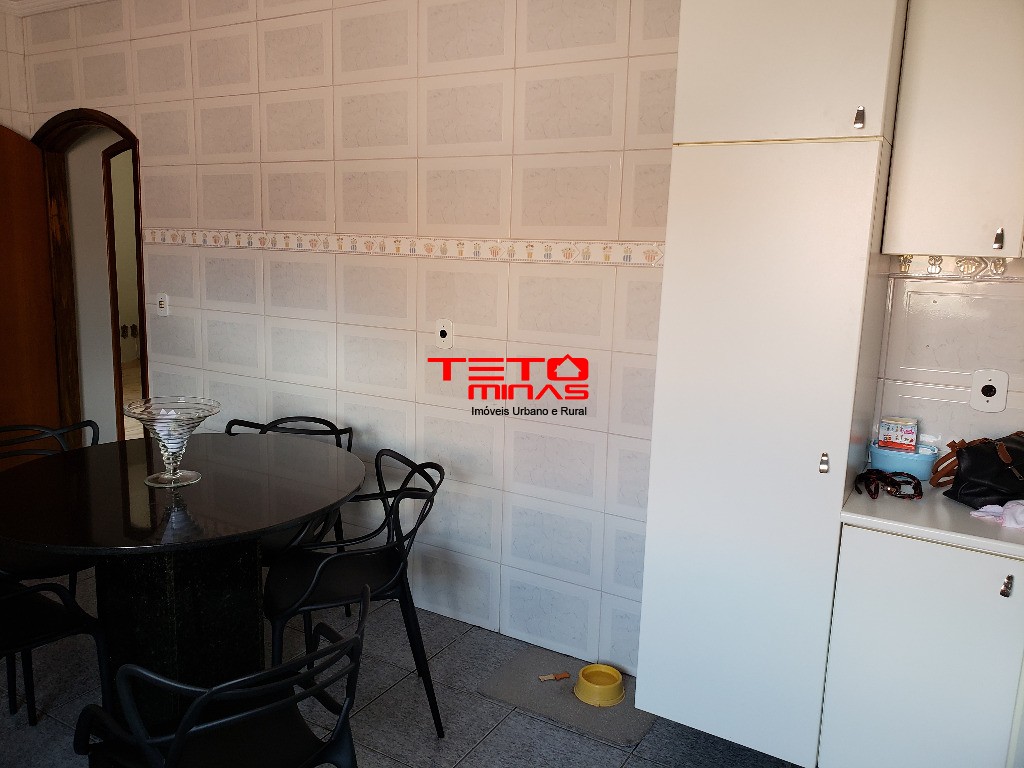 Casa à venda com 4 quartos, 310m² - Foto 66