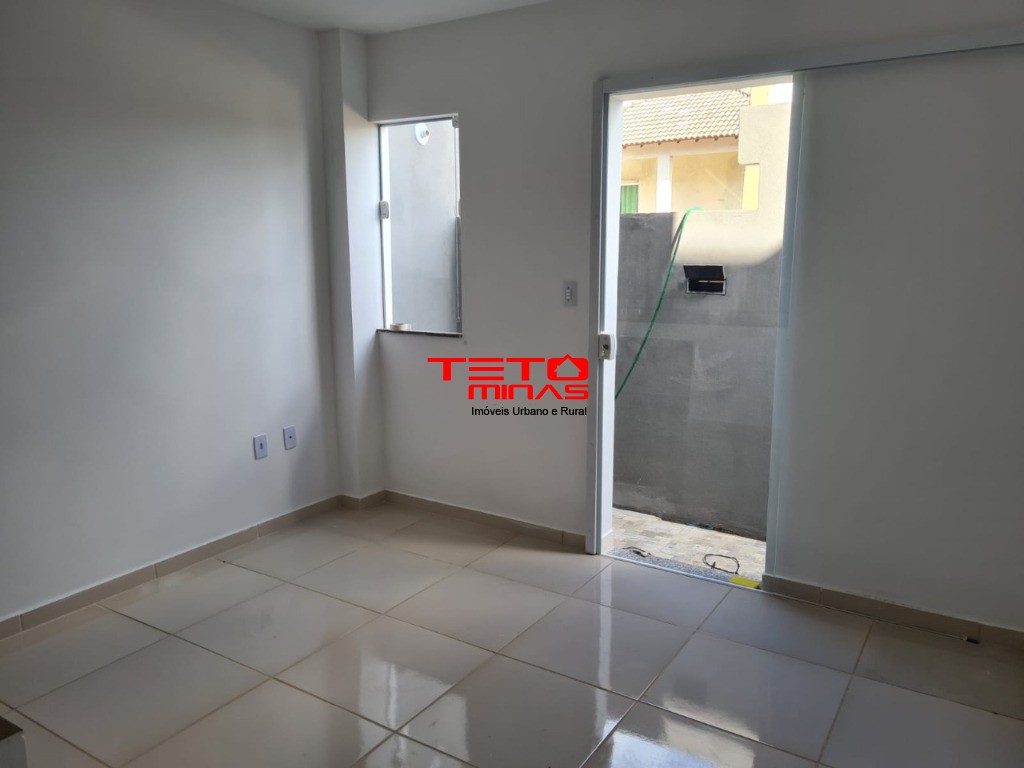 Casa à venda com 2 quartos, 90m² - Foto 17
