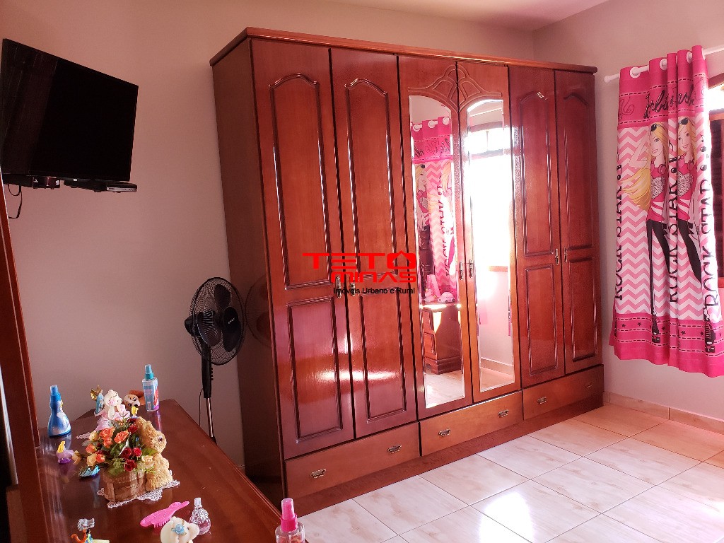 Casa à venda com 4 quartos, 310m² - Foto 14