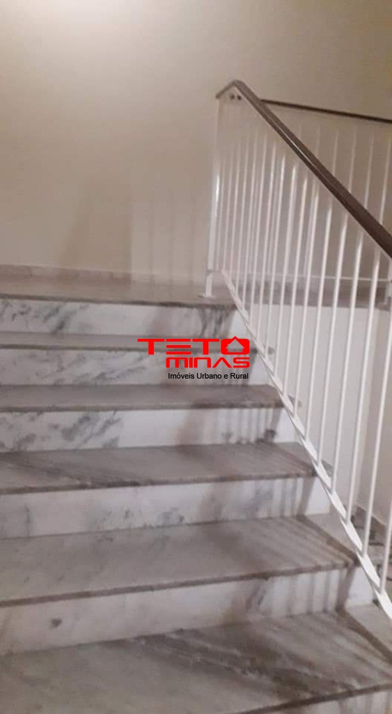 Apartamento à venda com 1 quarto, 42m² - Foto 2