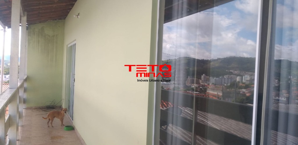 Casa à venda com 2 quartos, 187m² - Foto 1