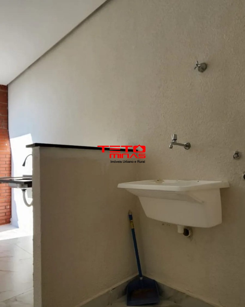 Casa à venda com 2 quartos, 125m² - Foto 8