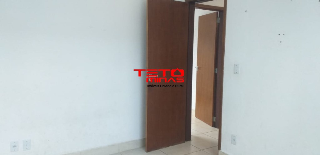 Casa à venda com 3 quartos, 102m² - Foto 3