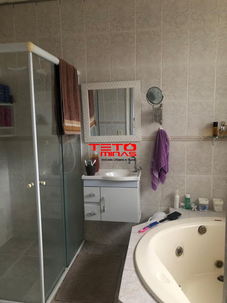 Casa à venda com 4 quartos, 354m² - Foto 5