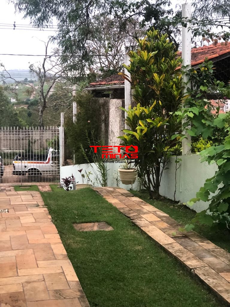 Casa à venda com 4 quartos, 354m² - Foto 13