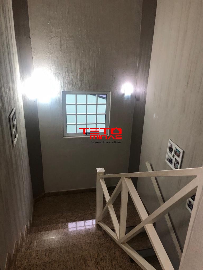 Casa à venda com 4 quartos, 354m² - Foto 9