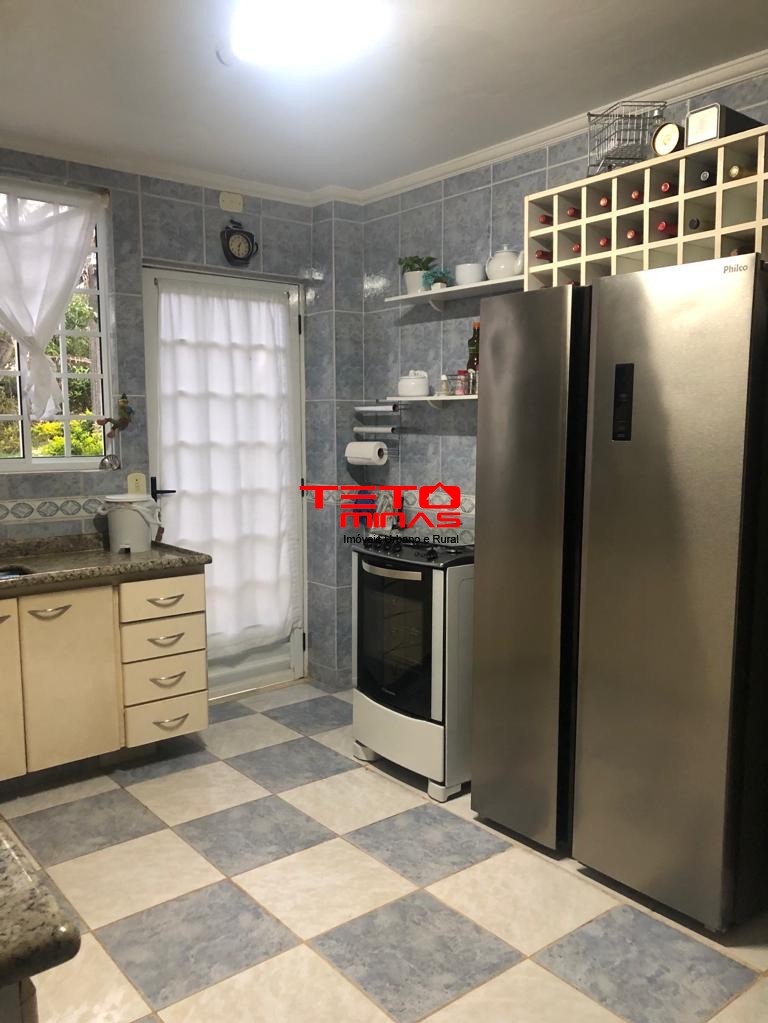 Casa à venda com 4 quartos, 354m² - Foto 11