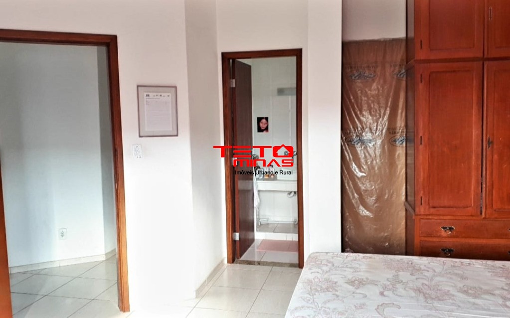 Casa à venda com 4 quartos, 360m² - Foto 6