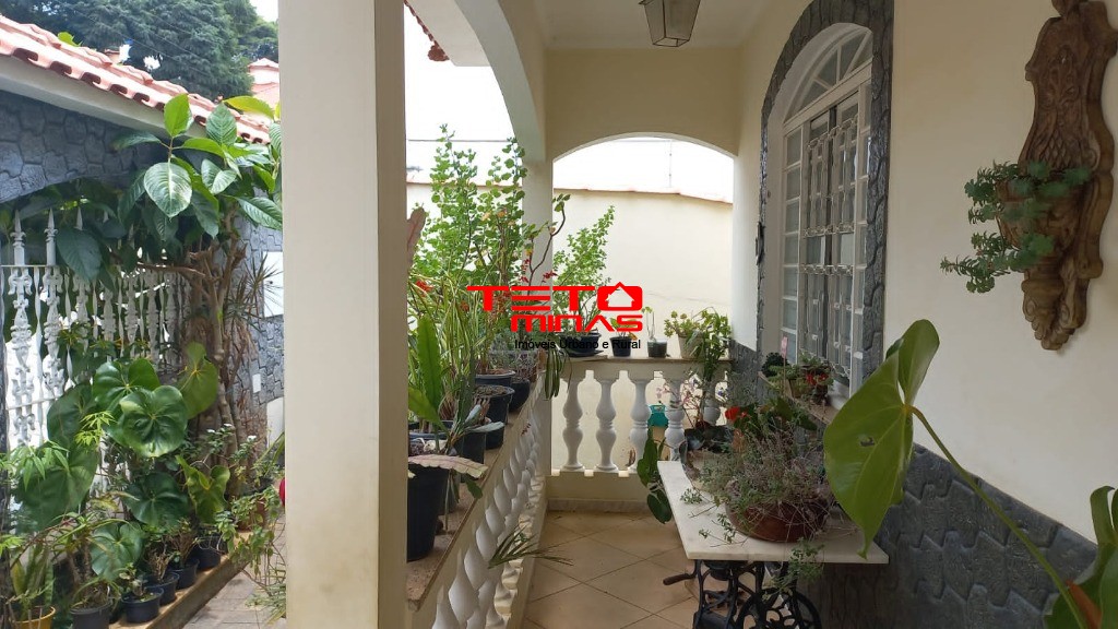 Casa à venda com 3 quartos, 360m² - Foto 26
