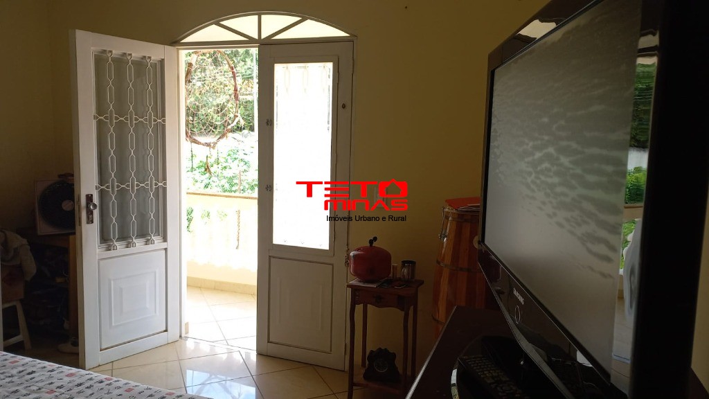 Casa à venda com 3 quartos, 360m² - Foto 16