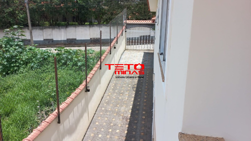Casa à venda com 3 quartos, 360m² - Foto 31