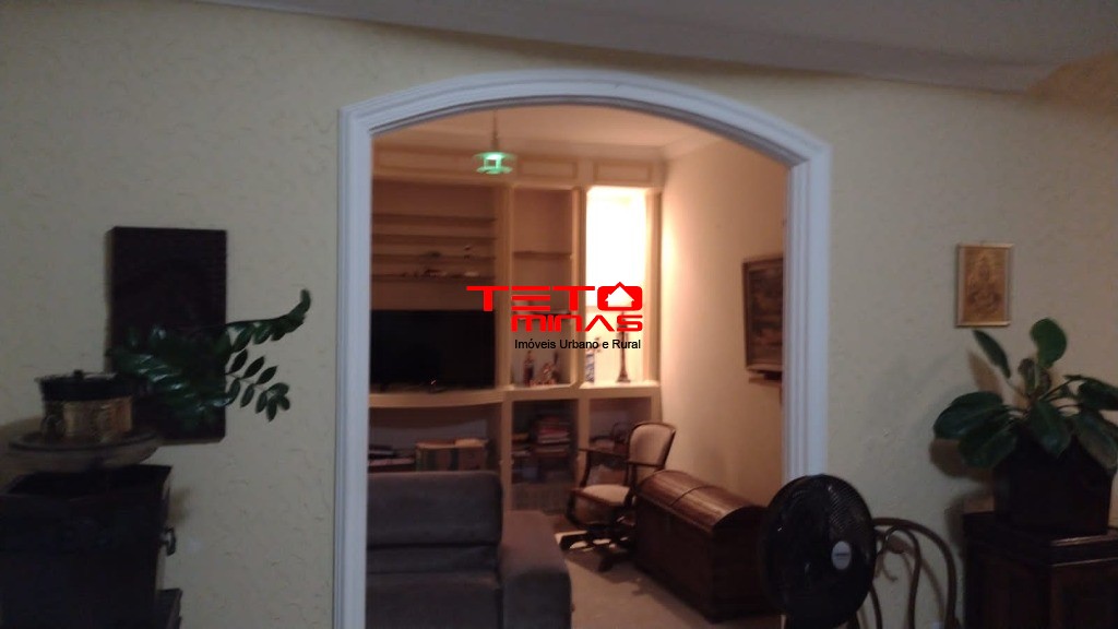 Casa à venda com 3 quartos, 360m² - Foto 37