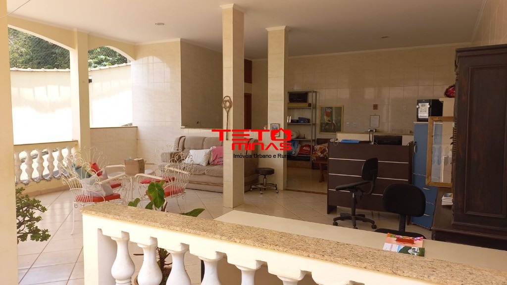 Casa à venda com 3 quartos, 360m² - Foto 32