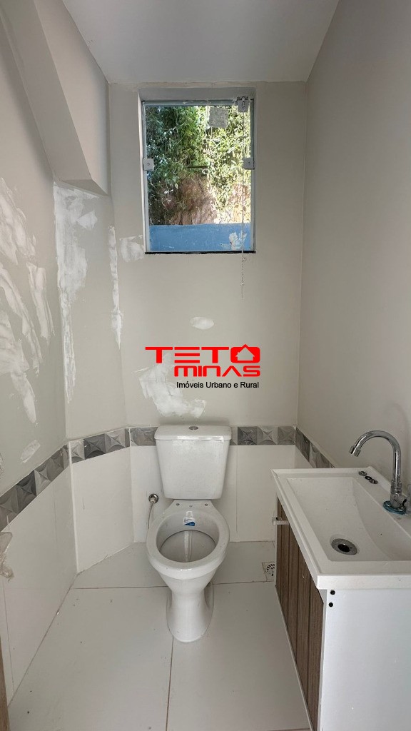 Casa à venda com 2 quartos, 250m² - Foto 9