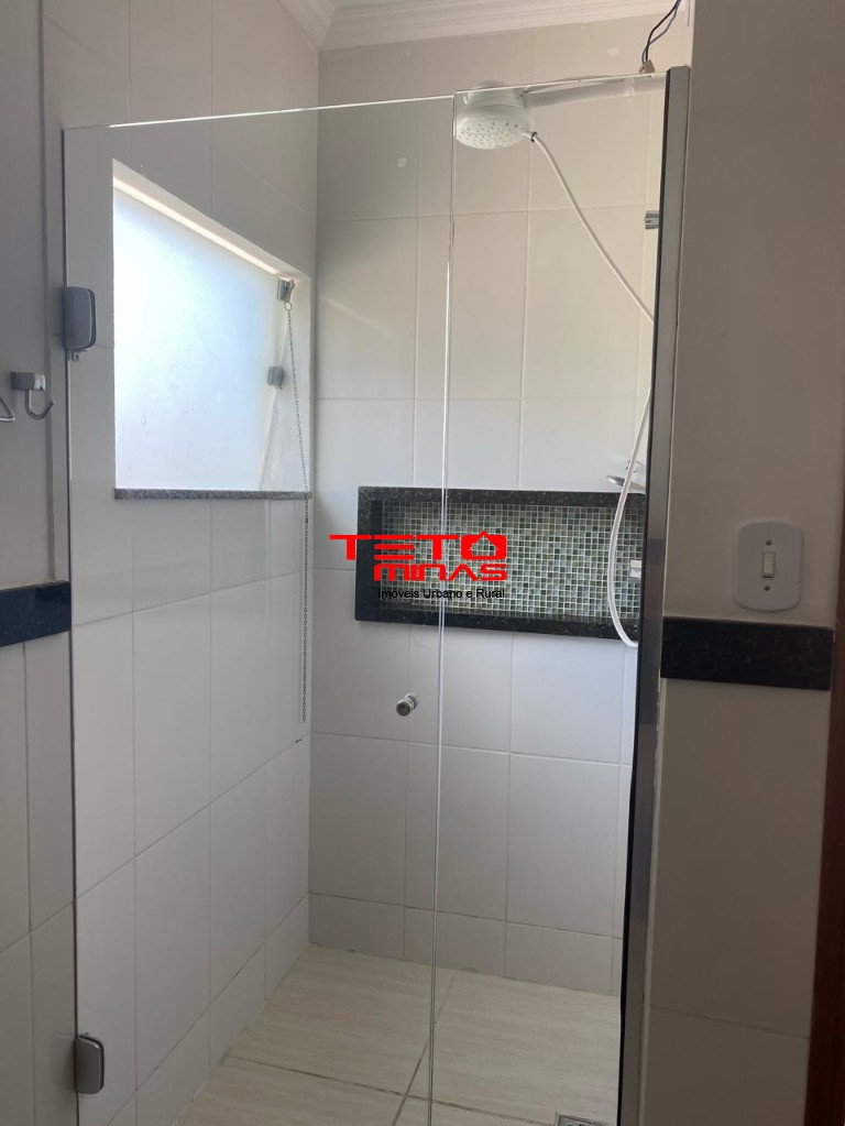 Casa à venda com 2 quartos, 110m² - Foto 12
