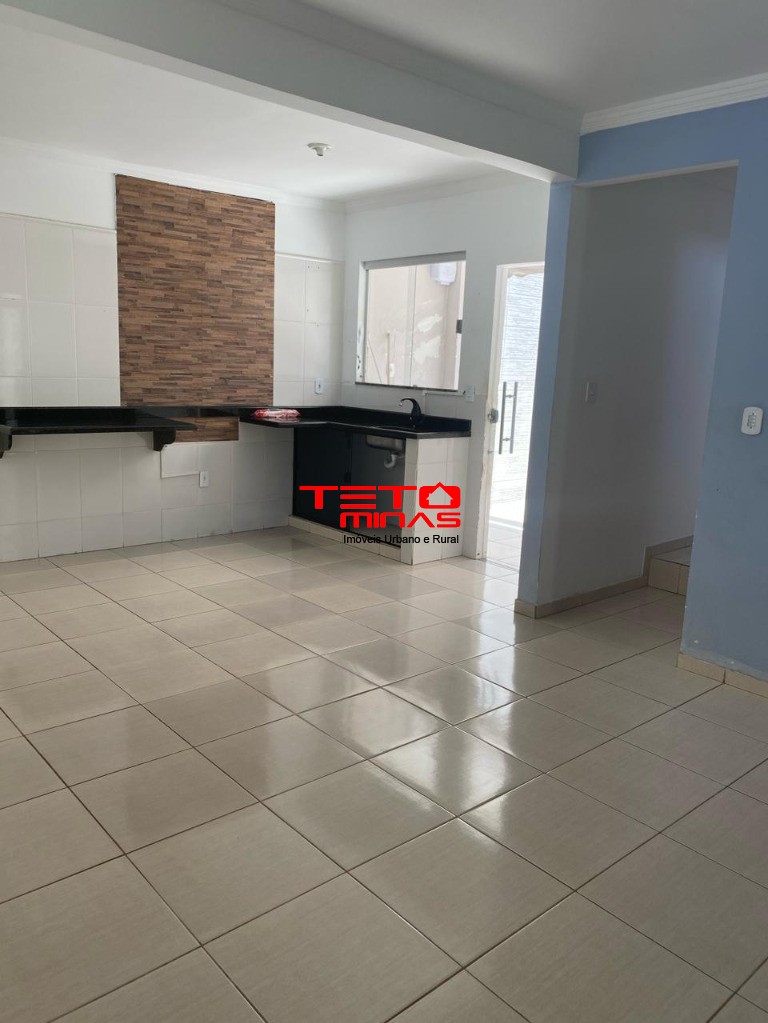 Casa à venda com 2 quartos, 110m² - Foto 5