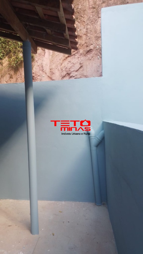 Casa à venda com 2 quartos, 250m² - Foto 3