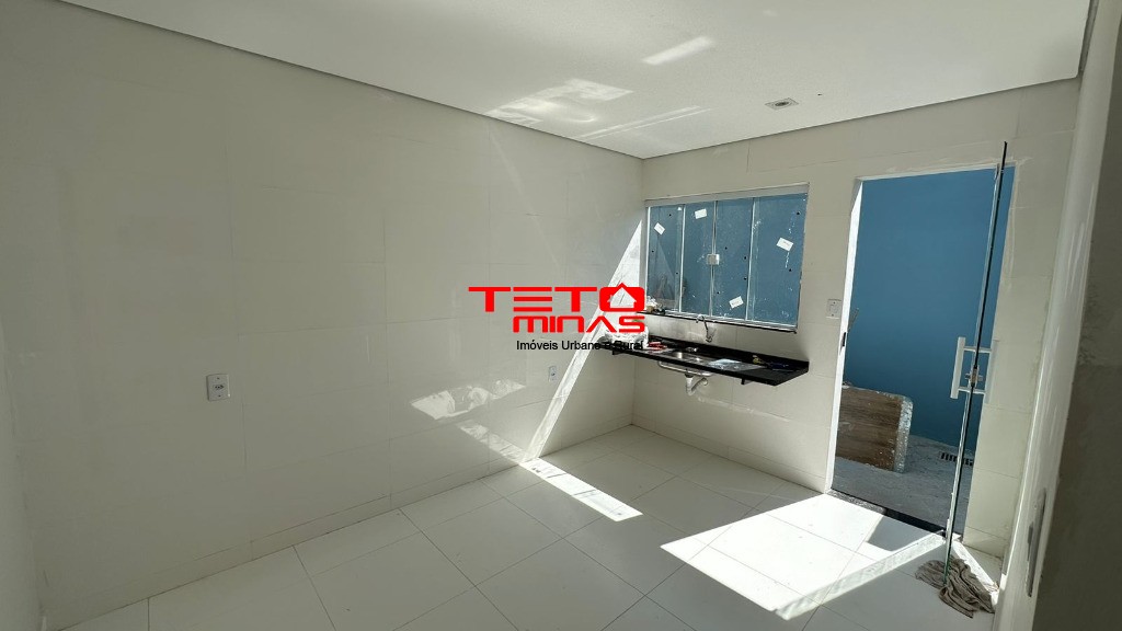 Casa à venda com 2 quartos, 250m² - Foto 8