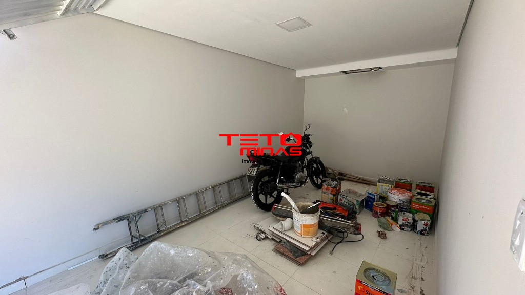 Casa à venda com 2 quartos, 250m² - Foto 11