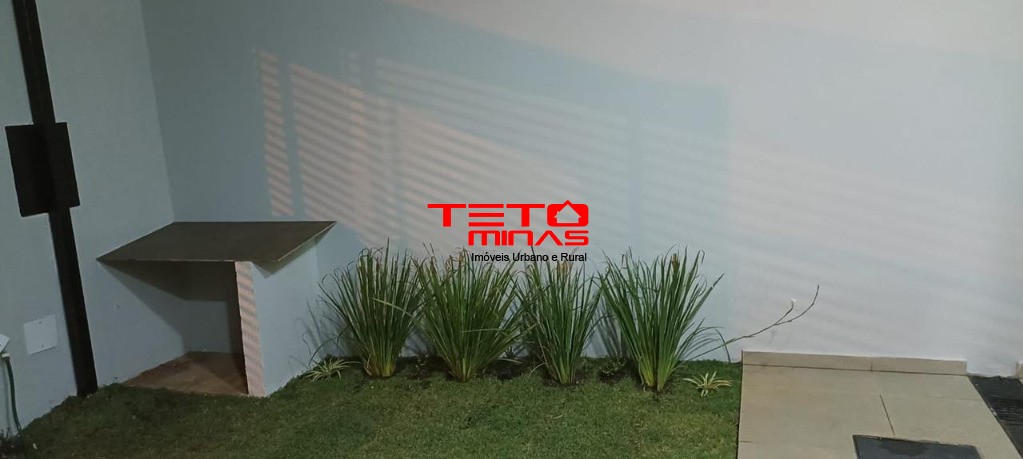 Casa à venda com 2 quartos, 92m² - Foto 11