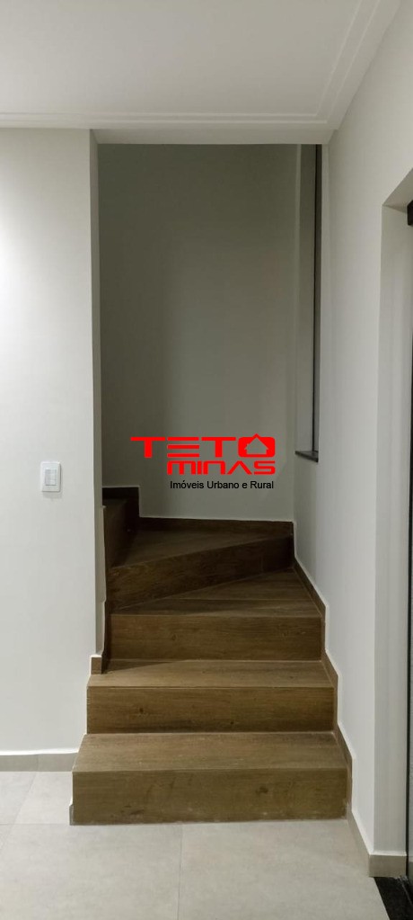 Casa à venda com 2 quartos, 92m² - Foto 8